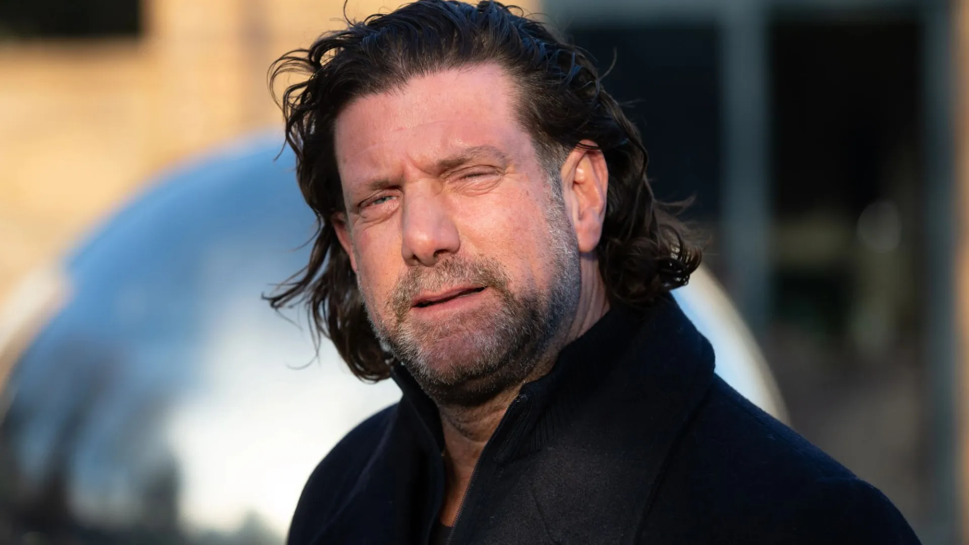 how old is noel edmonds' wife